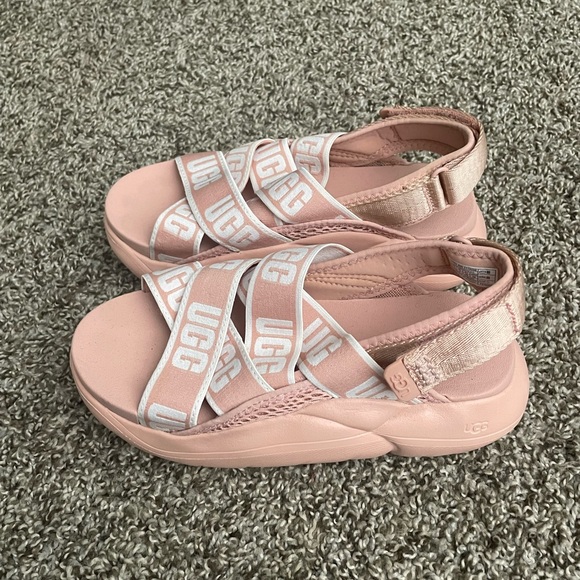 Women’s UGG LA Cloud Strapped Slides- Blush Pink - Picture 2 of 6
